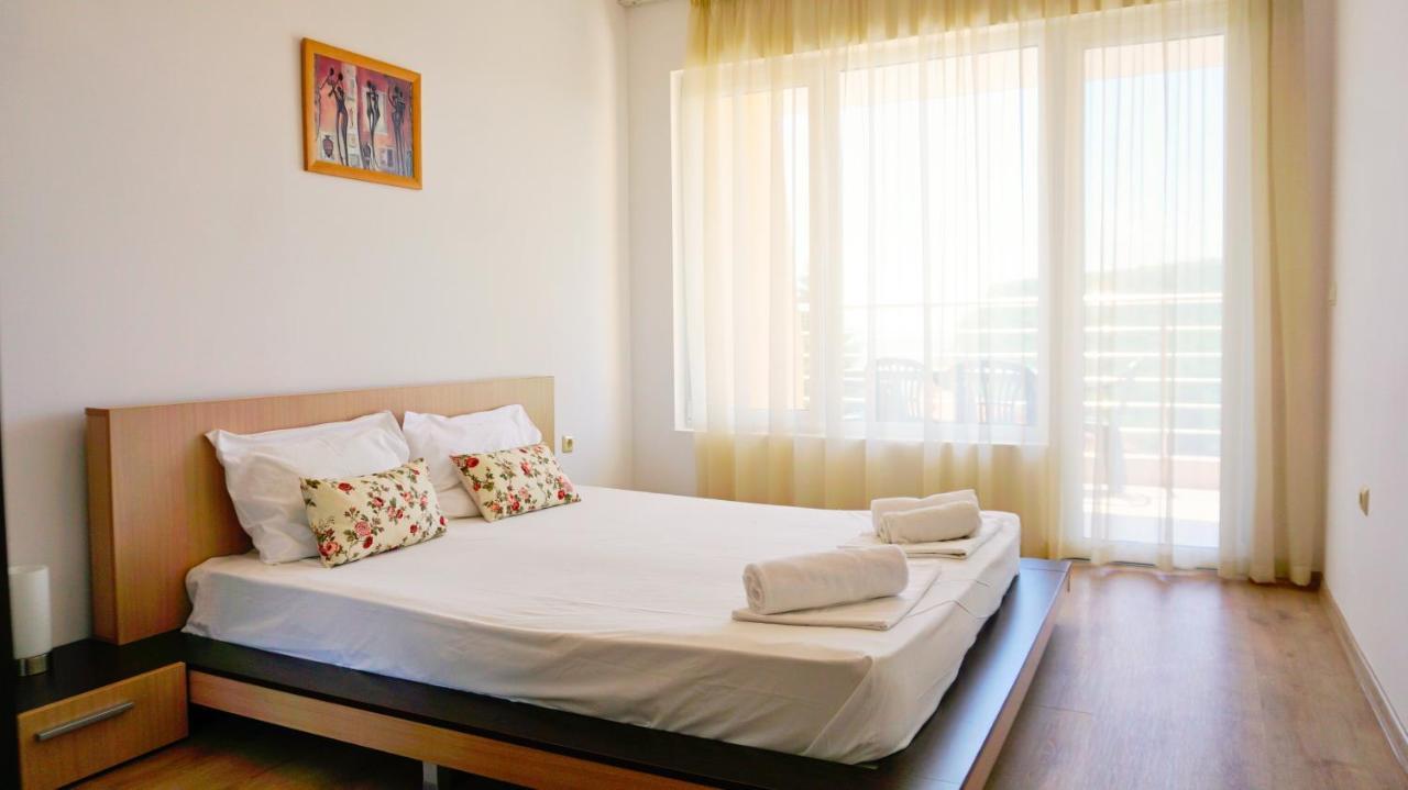 Apartment Marina Residence - Апартамент Марина Резидънс كافارنا المظهر الخارجي الصورة