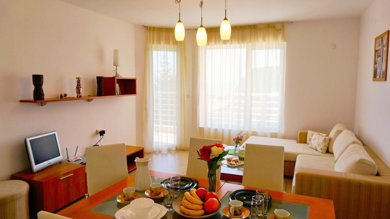 Apartment Marina Residence - Апартамент Марина Резидънс كافارنا المظهر الخارجي الصورة